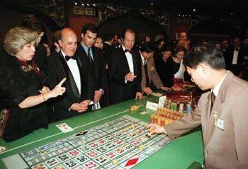 98岁赌王何鸿燊去世，超5千亿财富恐陷继承纷争